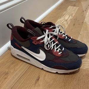 Nike Men's Burgundy and Navy Sneakers